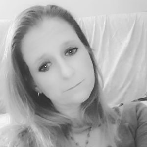 Meet your Posher, Desiree